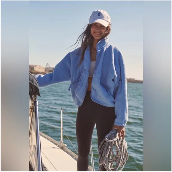 Free People Jackets & Blazers - Free People Hit the Slopes Jacket Sherpa Fleece Cropped Blue Size XS